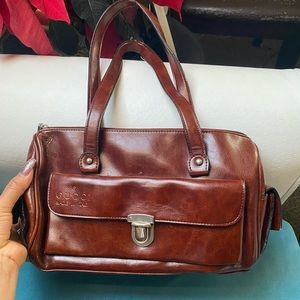 Autectic  Gucci bag  leather